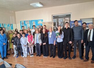 Почетоха Дебелянов и откриха учебната година в читалището